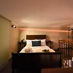 Comfort - Duplex-style On Regina Elisabeta Apartment Bucharest
