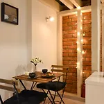 Comfort - Duplex-style On Regina Elisabeta * Bucharest